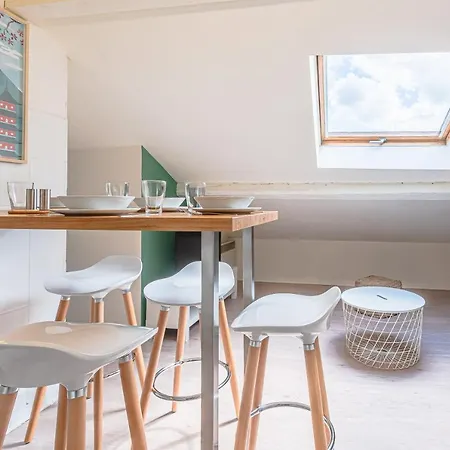 Sakura Wood - Sakura Apartment